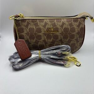 GGAQN Teri Signature Canvas 2Way Shoulder Crossbody Bag